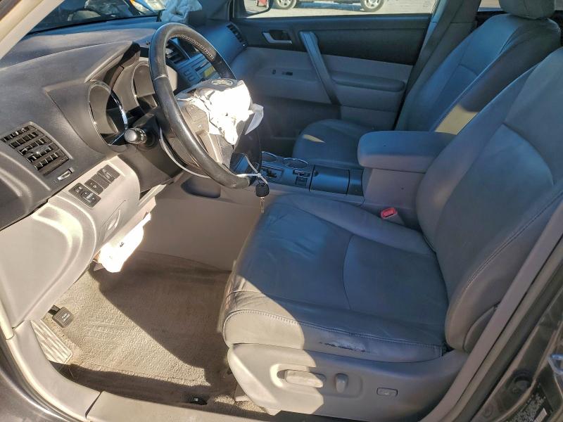 Photo 7 from auction – 2010 TOYOTA HIGHLANDER with VIN 5TDKK3EH7AS016164