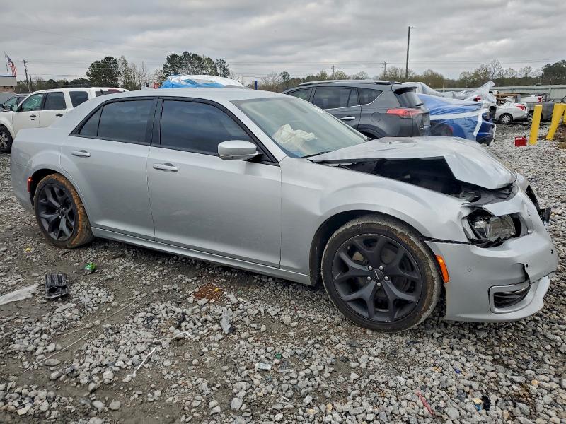 Photo 4 from auction – 2022 CHRYSLER 300 TOURIN with VIN 2C3CCADG8NH139558