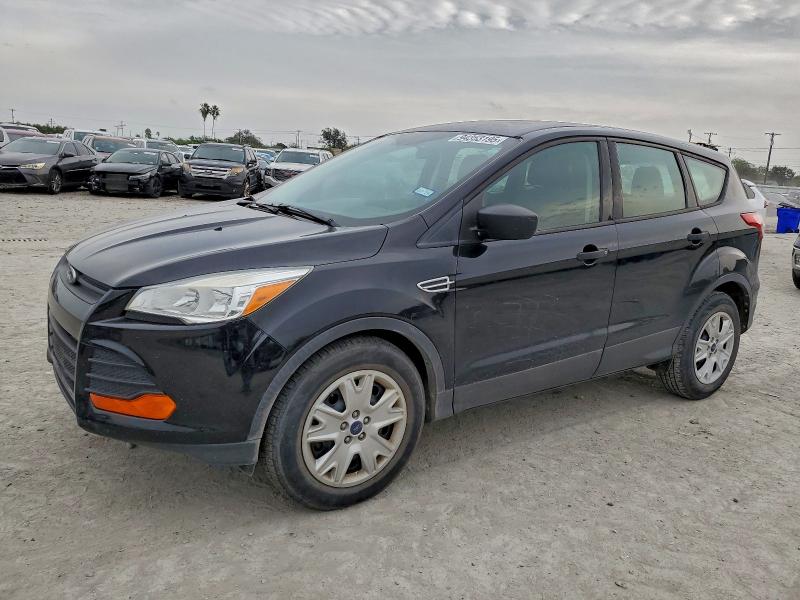 FORD ESCAPE S 2016 with VIN 1FMCU0F76GUB58203 - Photo from auction