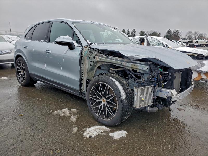 Photo 4 from auction – 2024 PORSCHE CAYENNE with VIN WP1AA2AY0RDA09383