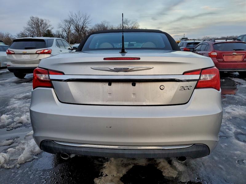 Photo 6 from auction – 2011 CHRYSLER 200 TOURIN with VIN 1C3BC2EG2BN532944