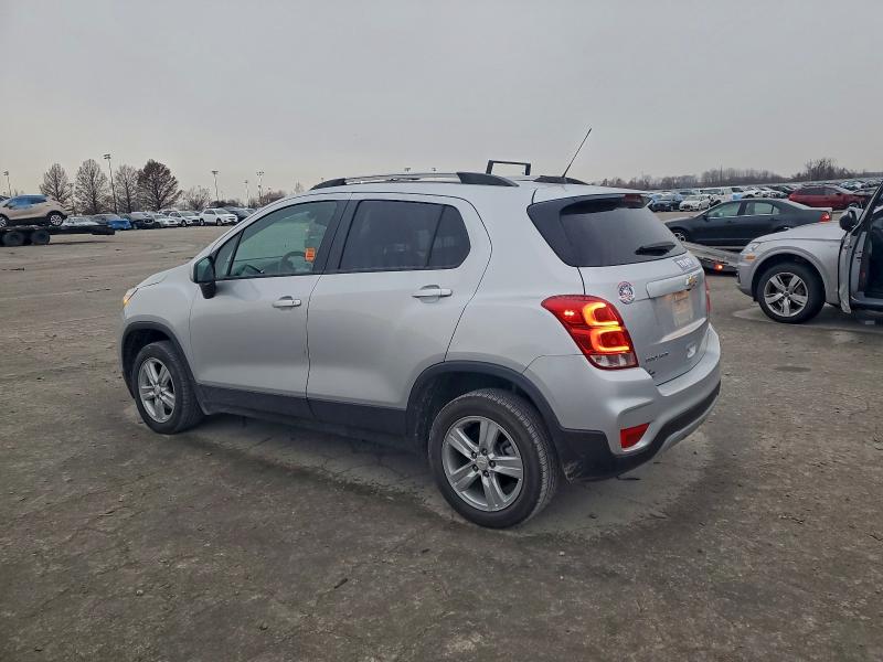 Photo 2 from auction – 2021 CHEVROLET TRAX 1LT with VIN KL7CJPSBXMB306759