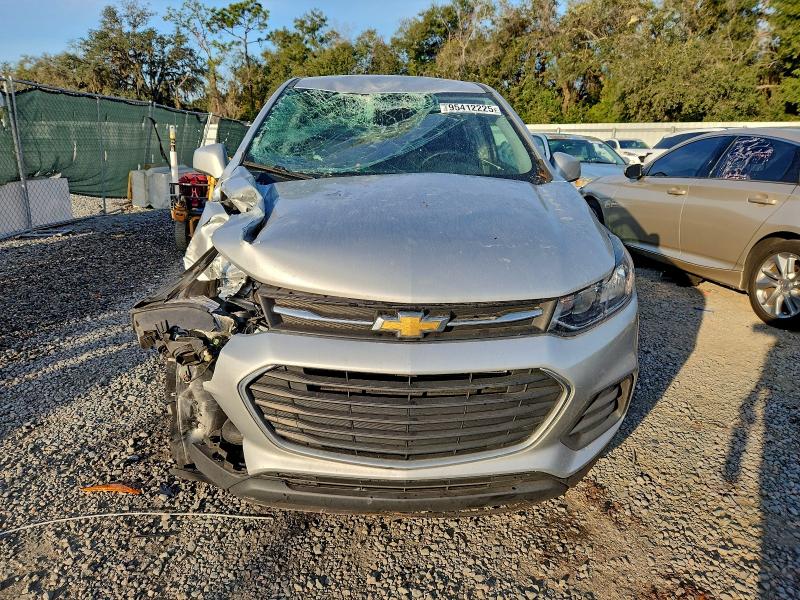 Photo 5 from auction – 2021 CHEVROLET TRAX LS with VIN KL7CJKSB3MB319761
