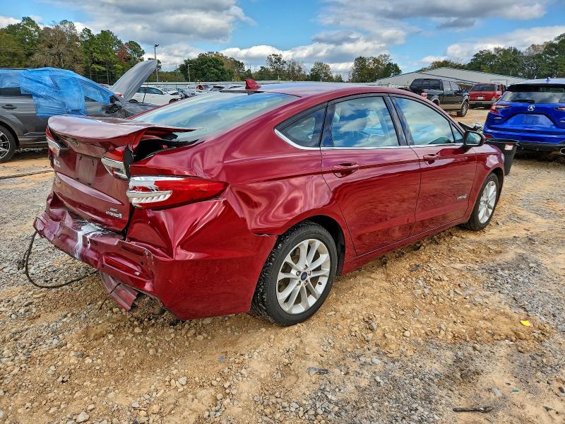 Photo 3 from auction – 2019 FORD FUSION with VIN 3FA6P0LU4KR242559