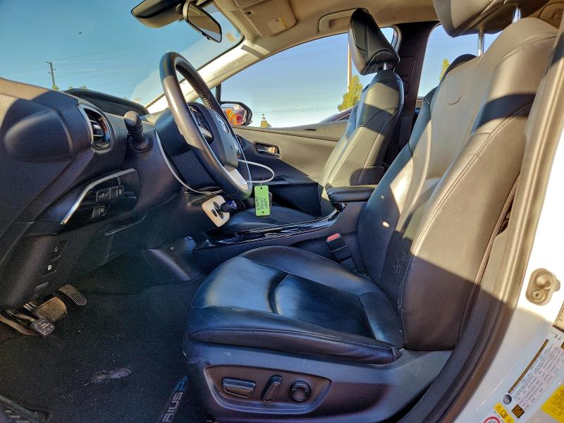 Photo 7 from auction – 2018 TOYOTA PRIUS PRIM with VIN JTDKARFP5J3099784