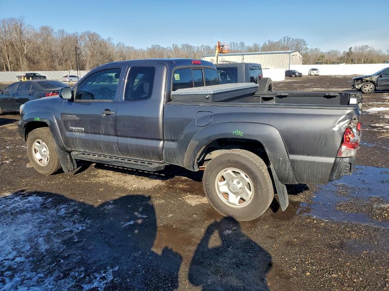 Photo 2 from auction – 2012 TOYOTA TACOMA PRE with VIN 5TFTU4GN7CX013219