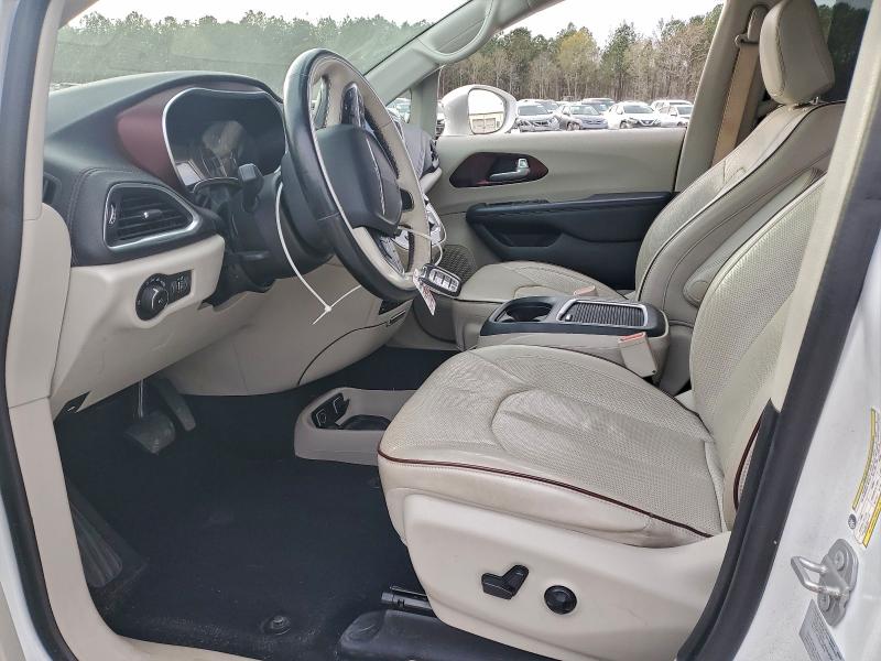 Photo 7 from auction – 2017 CHRYSLER PACIFICA L with VIN 2C4RC1GG9HR734838