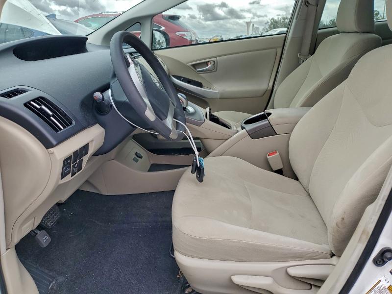 Photo 7 from auction – 2014 TOYOTA PRIUS with VIN JTDKN3DU5E0381084