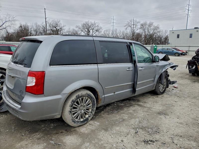 Снимка 3 от търг – 2015 CHRYSLER TOWN & COUNTRY с VIN 2C4RC1CG2FR506831