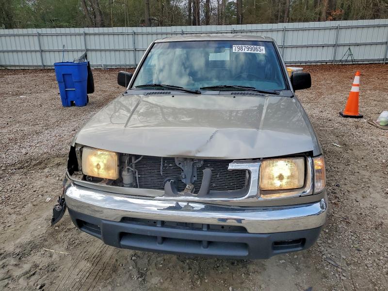 Photo 5 from auction – 2000 NISSAN FRONTIER K with VIN 1N6DD26S2YC437774