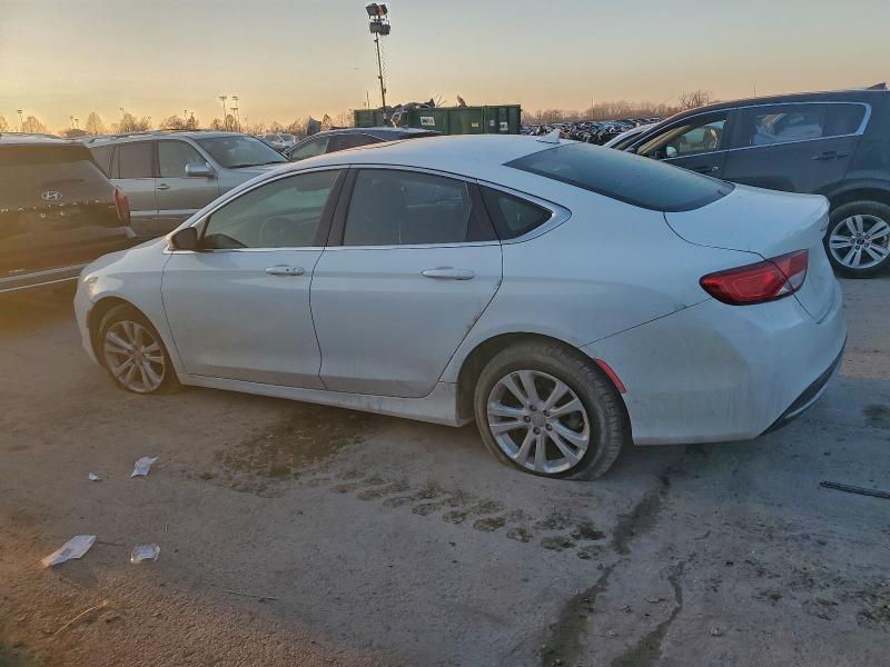 Photo 2 from auction – 2015 CHRYSLER 200 LIMITE with VIN 1C3CCCAB3FN653542