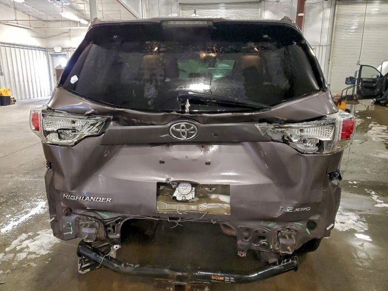 Foto 6 de la subasta – 2015 TOYOTA HIGHLANDER con VIN 5TDBKRFHXFS222670