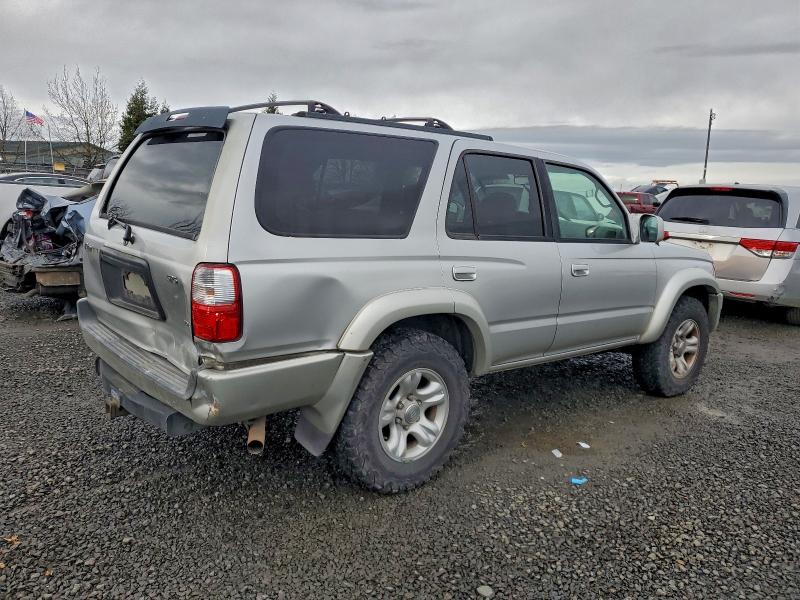 Photo 3 from auction – 2001 TOYOTA 4RUNNER SR with VIN JT3GN86R910211451