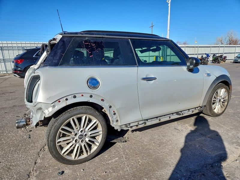 Photo 3 from auction – 2015 MINI COOPER S with VIN WMWXP7C59F2A38897