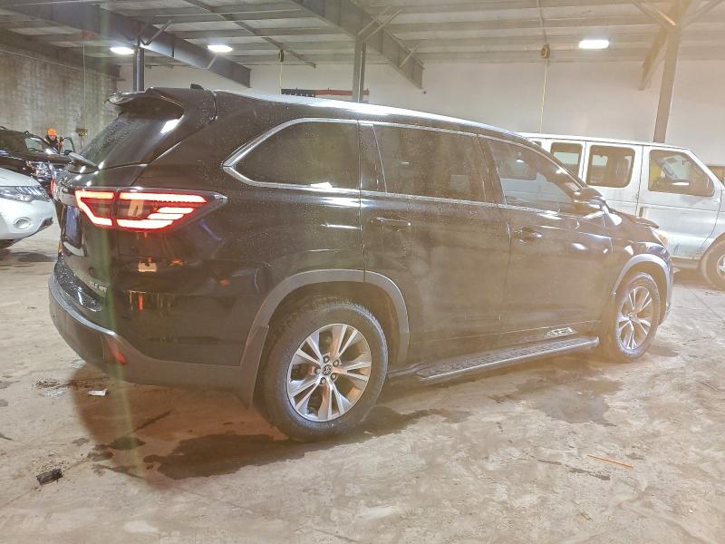 Photo 3 from auction – 2015 TOYOTA HIGHLANDER with VIN 5TDJKRFHXFS175006