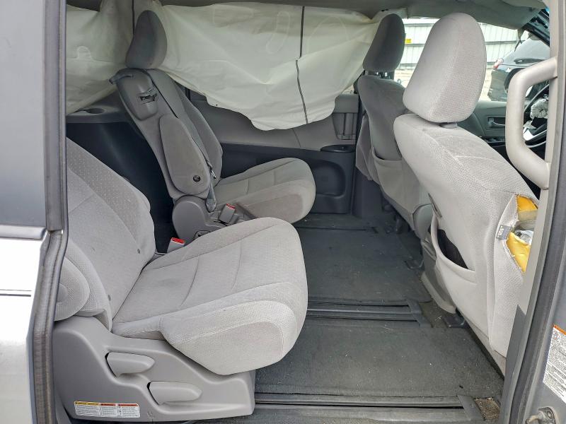 Photo 11 from auction – 2015 TOYOTA SIENNA LE with VIN 5TDKK3DC3FS659379