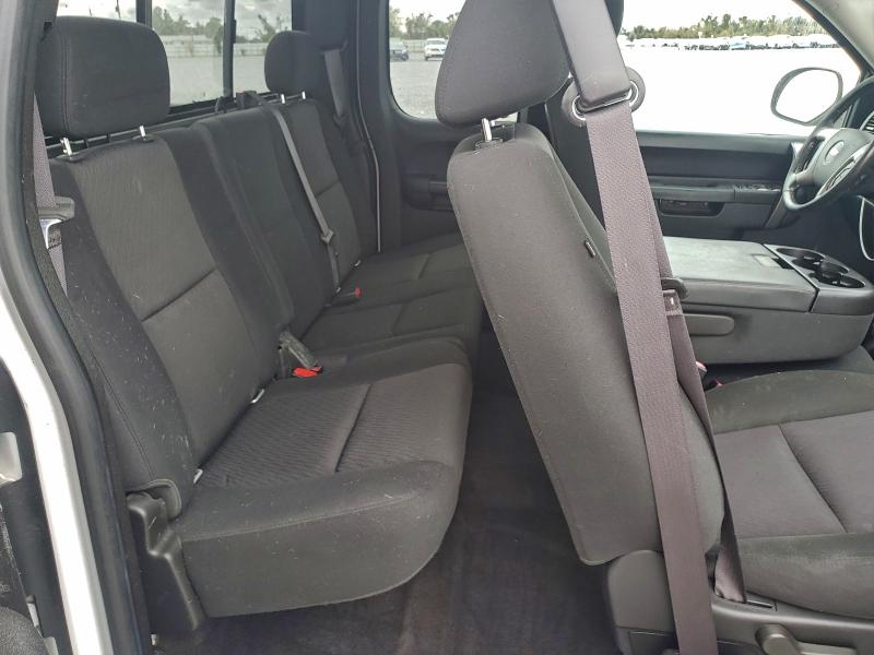 Photo 10 from auction – 2013 CHEVROLET SILVERADO with VIN 1GCRKSE78DZ271909