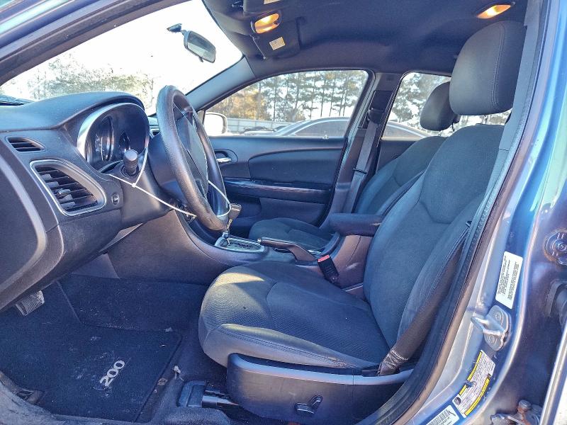 Photo 7 from auction – 2011 CHRYSLER 200 LX with VIN 1C3BC4FB2BN550536