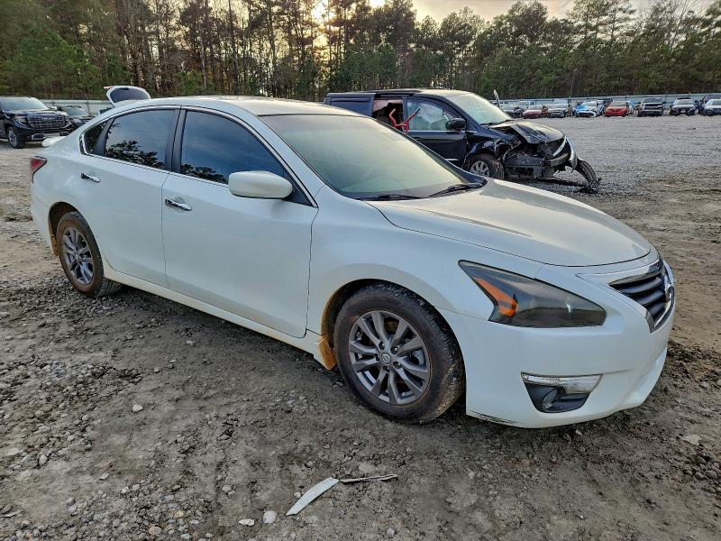 Photo 4 from auction – 2015 NISSAN ALTIMA 2.5 with VIN 1N4AL3AP5FN362190