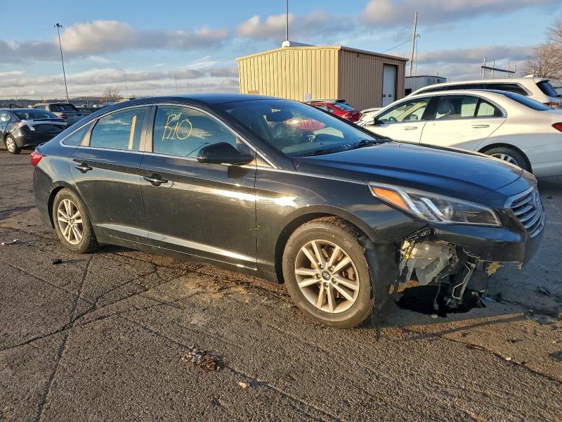 Photo 4 from auction – 2016 HYUNDAI SONATA SE with VIN 5NPE24AF5GH307428