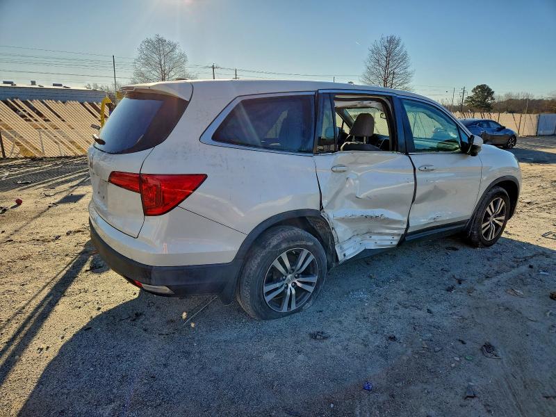 Photo 3 from auction – 2017 HONDA PILOT EXL with VIN 5FNYF5H51HB028076