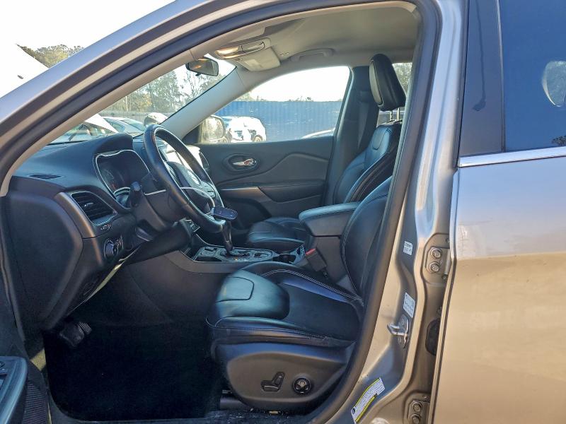 Photo 7 from auction – 2019 JEEP CHEROKEE L with VIN 1C4PJLLB0KD154116