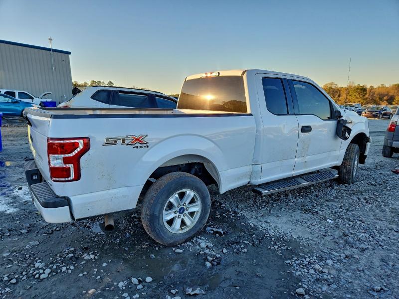 Photo 3 from auction – 2016 FORD F150 SUPER with VIN 1FTFX1CF1GKD83506