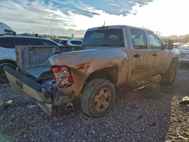 Photo 3 from auction – 2007 CHEVROLET SILVERADO with VIN 2GCEK13MX71603198