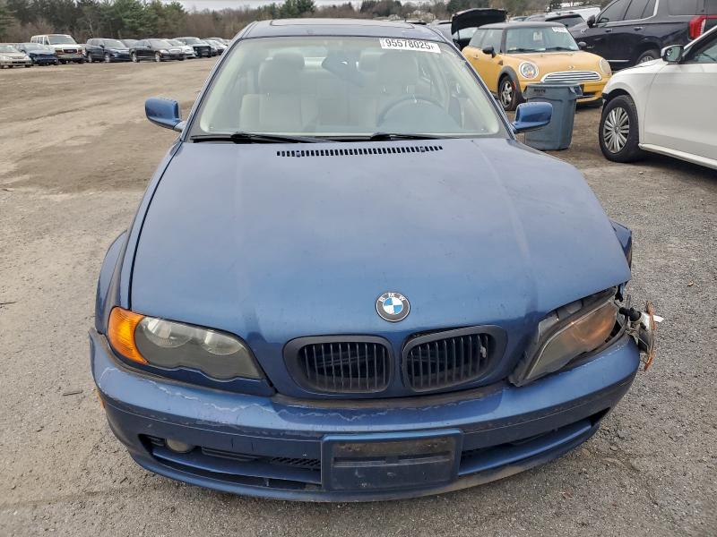 Photo 5 from auction – 2002 BMW 325 with VIN WBABN33422JW53112