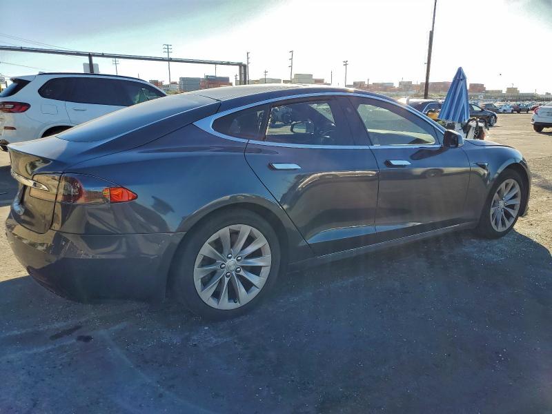 Photo 3 from auction – 2018 TESLA MODEL S with VIN 5YJSA1E20JF246121