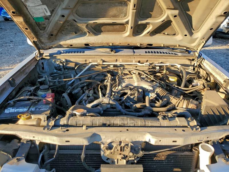Photo 11 from auction – 2002 NISS FRONTIER with VIN 1N6ED29X82C321143