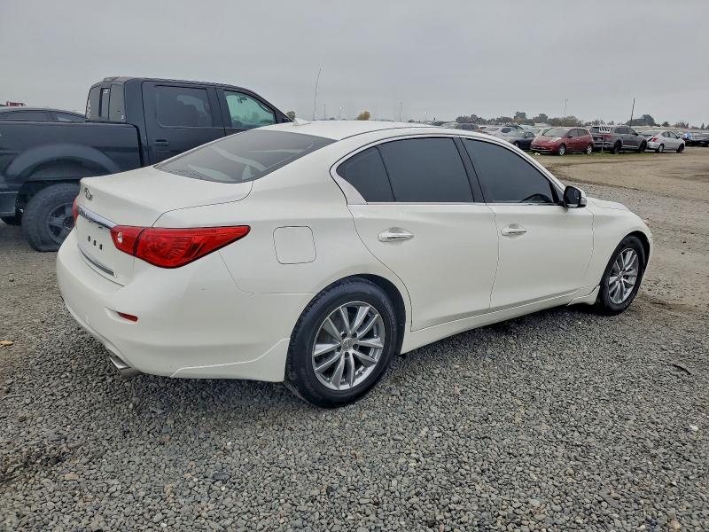 Photo 3 from auction – 2016 INFINITI Q50 PREMIU with VIN JN1EV7AP0GM306116