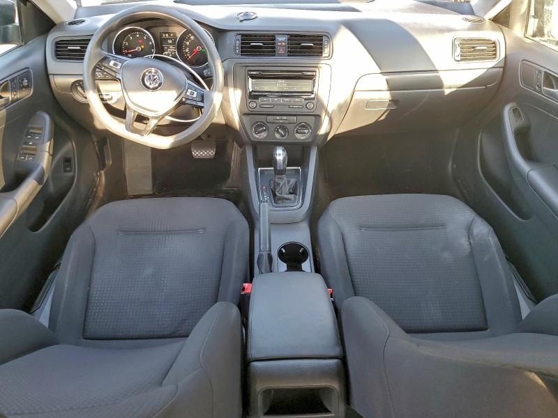 Photo 8 from auction – 2015 VOLKSWAGEN JETTA BASE with VIN 3VW2K7AJ1FM357855