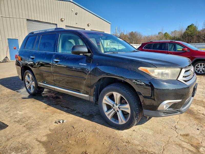 Photo 4 from auction – 2011 TOYOTA HIGHLANDER with VIN 5TDYK3EH5BS031323