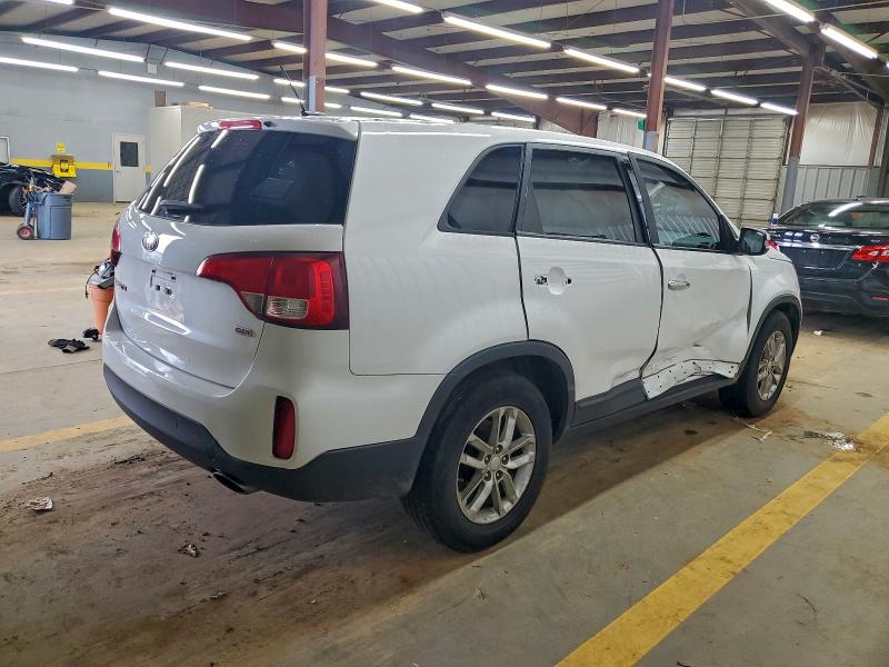 Photo 3 from auction – 2014 KIA SORENTO LX with VIN 5XYKT3A63EG476720