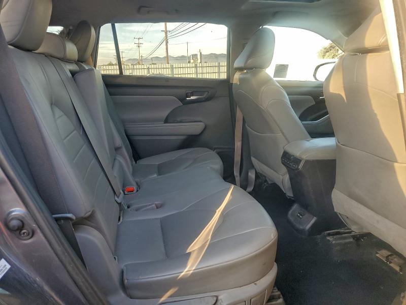 Photo 11 from auction – 2020 TOYOTA HIGHLANDER with VIN 5TDHZRAH2LS016557