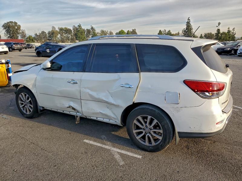 Photo 2 from auction – 2015 NISSAN PATHFINDER with VIN 5N1AR2MN1FC719059