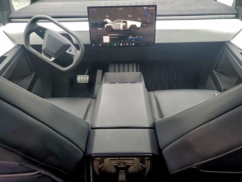Photo 8 from auction – 2024 TESLA CYBERTRUCK with VIN 7G2CEHEEXRA020542