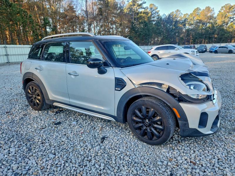 Photo 4 from auction – 2021 MINI COOPER COU with VIN WMZ23BR05M3M77283