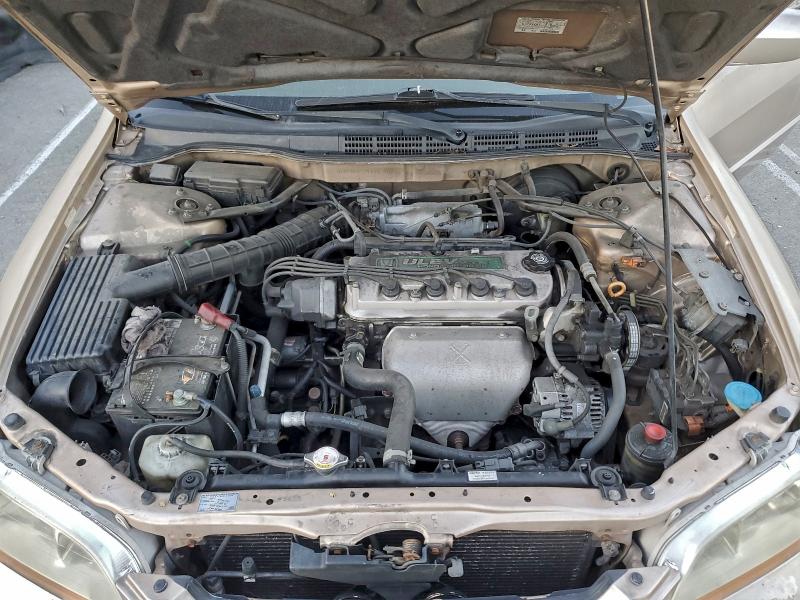 Photo 11 from auction – 2000 HONDA ACCORD EX with VIN 1HGCG6673YA152703