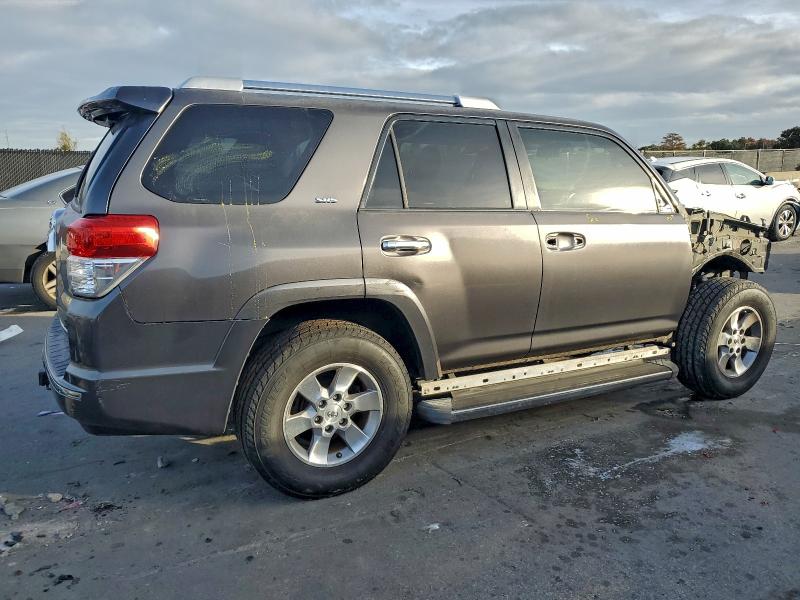 Photo 3 from auction – 2011 TOYOTA 4RUNNER SR with VIN JTEZU5JR7B5017921