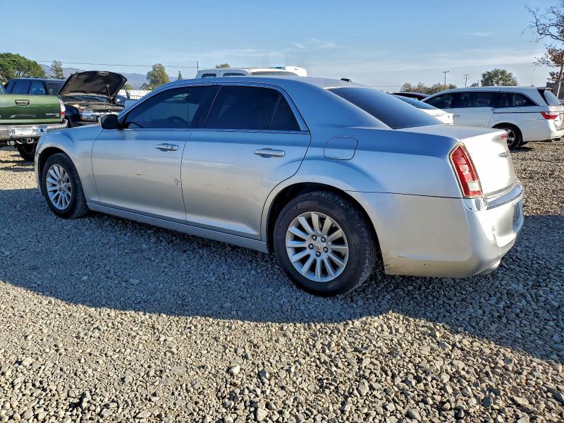 Photo 2 from auction – 2012 CHRYSLER 300 with VIN 2C3CCAAG1CH116589