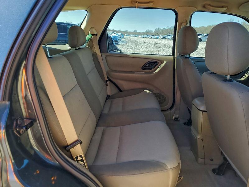 Photo 11 from auction – 2003 FORD ESCAPE XLS with VIN 1FMYU02123KB55036