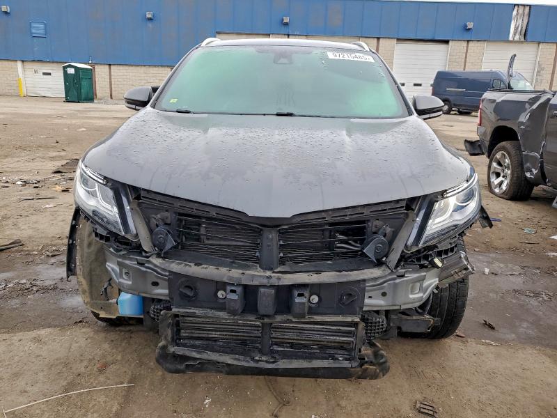 Photo 5 from auction – 2017 LINCOLN MKC SELECT with VIN 5LMTJ2DH4HUL33143