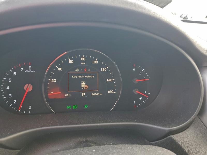 Photo 9 from auction – 2016 KIA SORENTO EX with VIN 5XYPHDA53GG105077