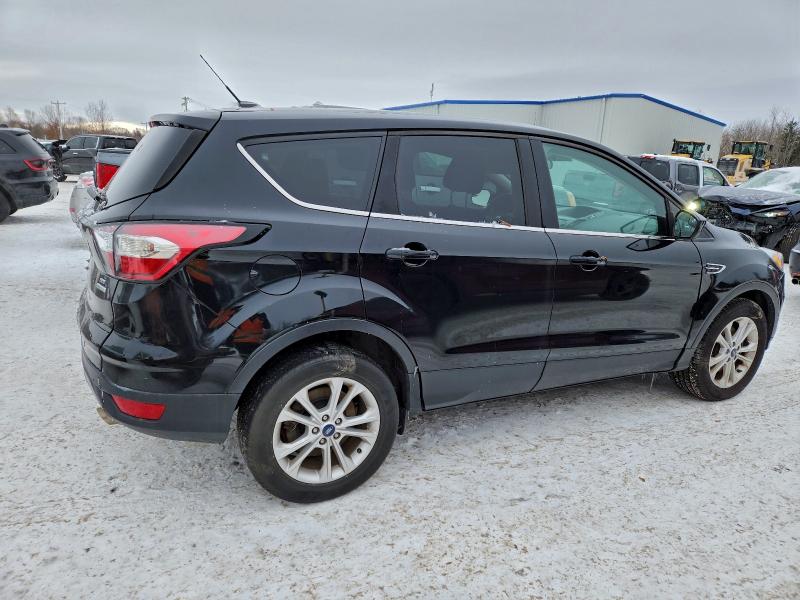 Photo 3 from auction – 2017 FORD ESCAPE SE with VIN 1FMCU9GD8HUB87020