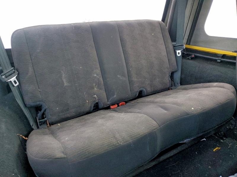 Photo 10 from auction – 2004 JEEP WRANGLER X with VIN 1J4FA39S44P712547