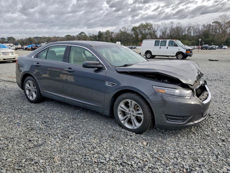 Photo 4 from auction – 2015 FORD TAURUS SEL with VIN 1FAHP2E85FG174175