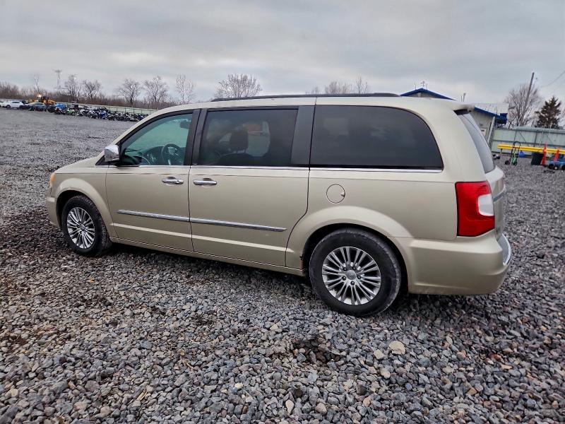 Photo 2 from auction – 2013 CHRYSLER TOWN & COU with VIN 2C4RC1CG5DR621677