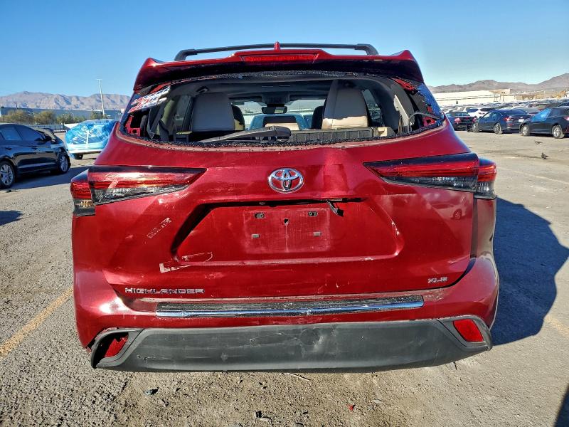 Photo 6 from auction – 2022 TOYOTA HIGHLANDER with VIN 5TDHZRAH4NS119014